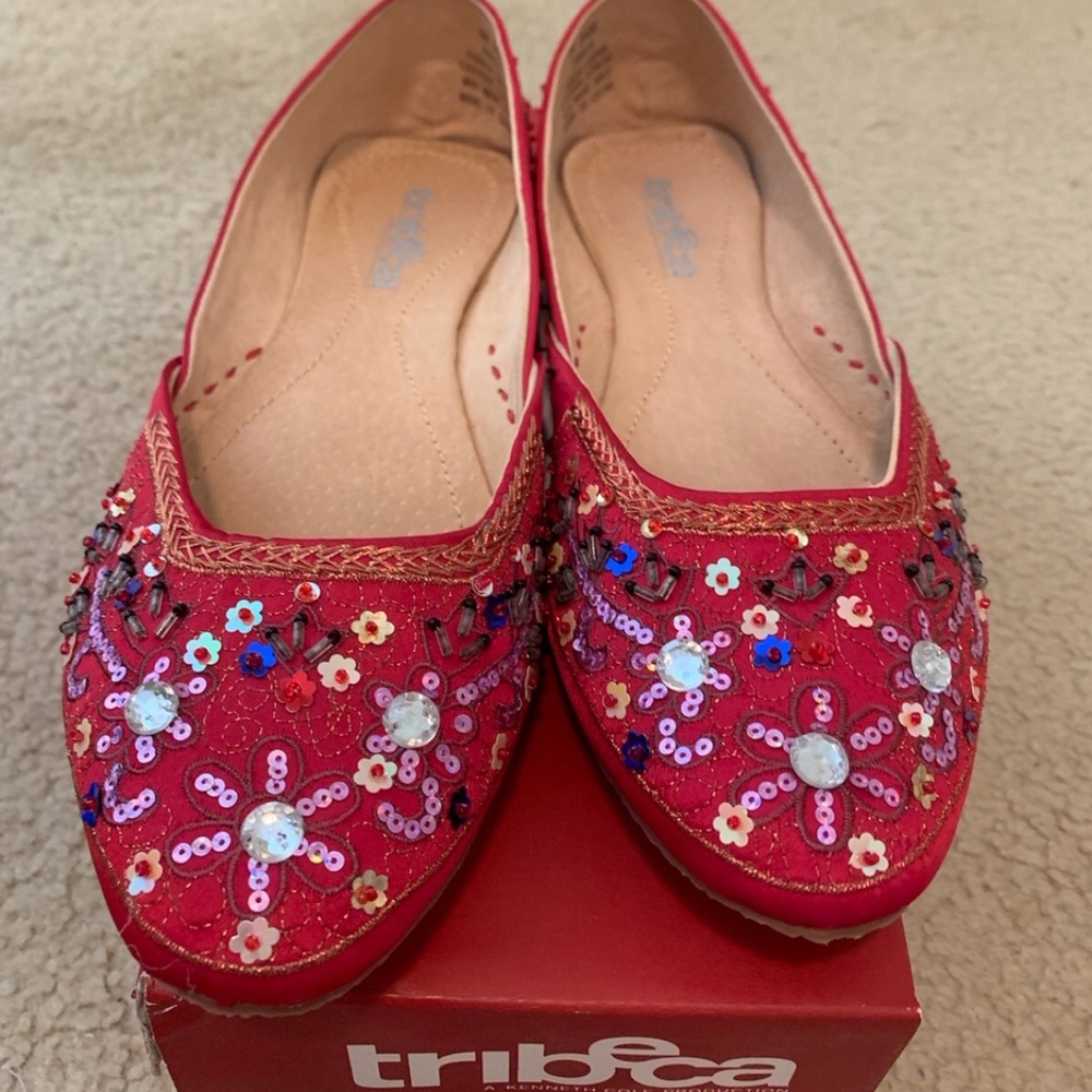 Tribeca Kenneth Cole "Jade Red" Satin Flats 9.5